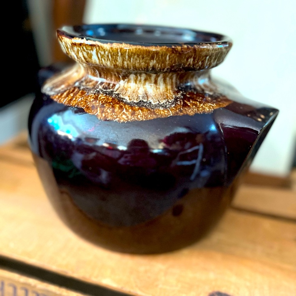 Roseville original bean pot